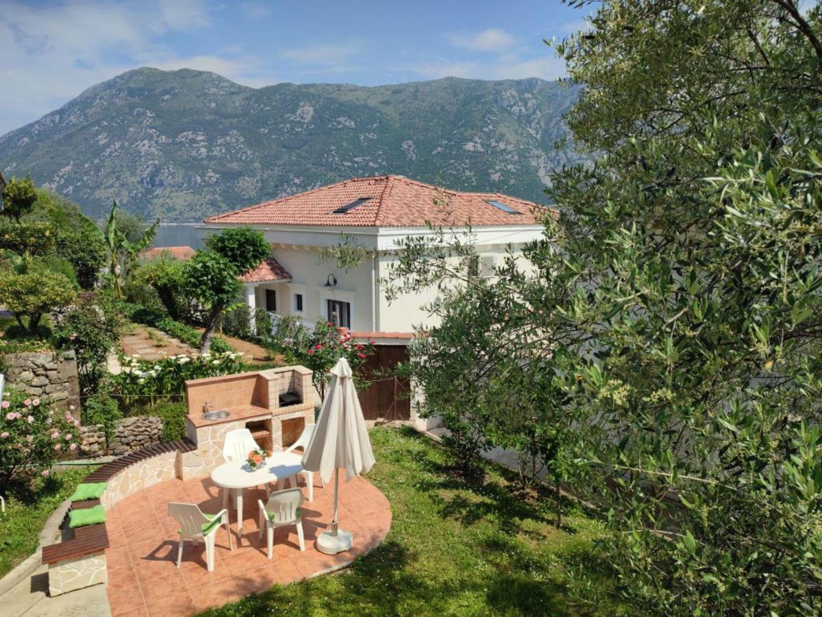 Holiday House In The Kotor Bay Екстериор снимка