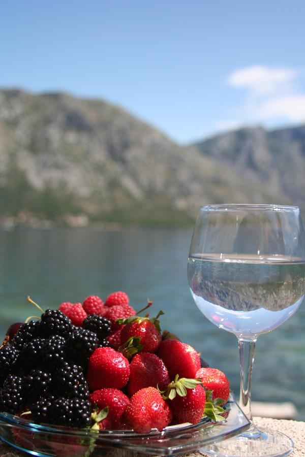 Holiday House In The Kotor Bay Екстериор снимка