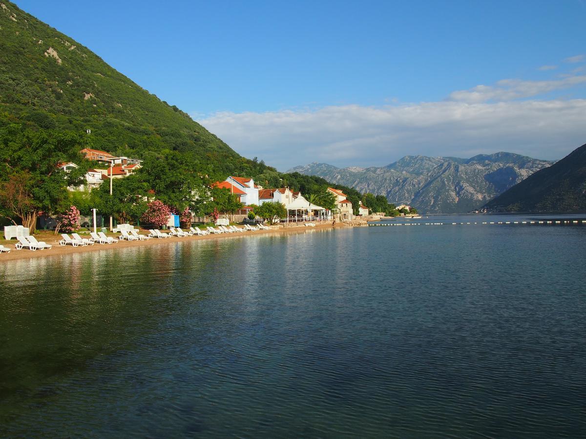 Holiday House In The Kotor Bay Екстериор снимка